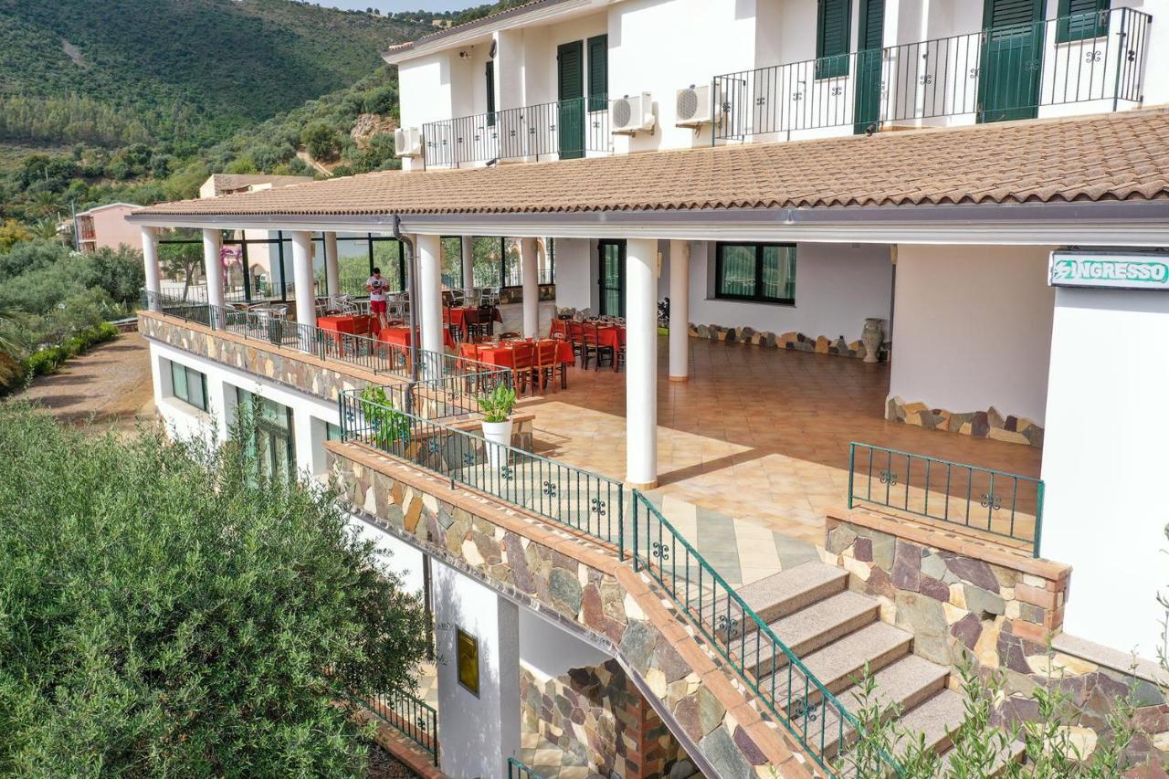 Hotel Is Murtas Jerzu ภายนอก รูปภาพ